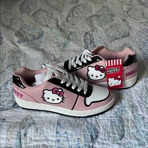 Hello Kitty Pink, White & Black Kids Low-Top Sneakers
